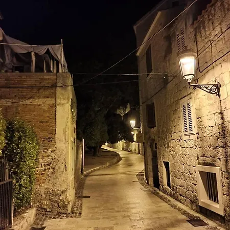 The Center Of Split, Renovated Stone House Apartamento Split